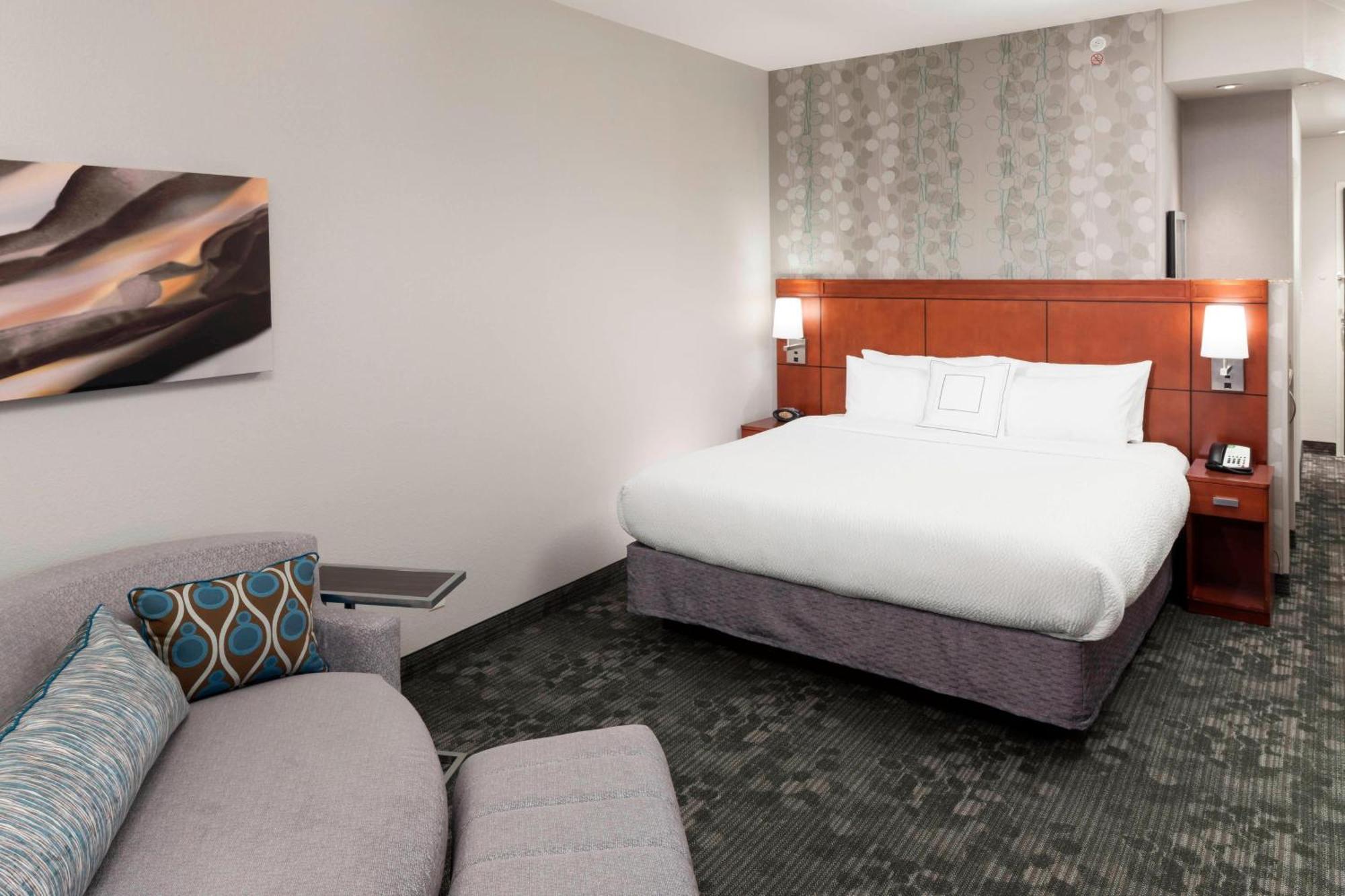 Hotel Courtyard By Marriott Cool Springs 3*